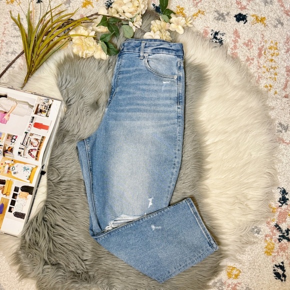 American Eagle Curvy Mom Stretch Women’s High Rise Medium Wash Jeans Sz 14 Short - Picture 11 of 11